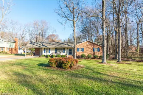 2407 Mowbray Trl, Greensboro, NC 27407