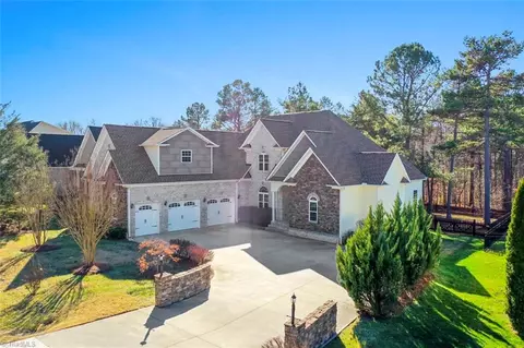 5035 Peppertree Rd, Clemmons, NC 27012
