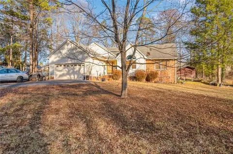 330 Old Camp Rd, Denton, NC 27239 photo 2