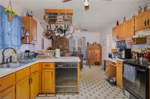 330 Old Camp Rd, Denton, NC 27239 photo 10
