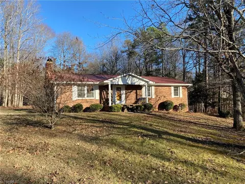 191 Valleydale Ln, Winston Salem, NC 27107