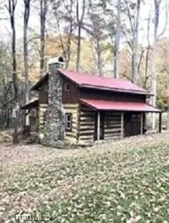 768 Carl Eastridge Rd, Warrensville, NC 28693