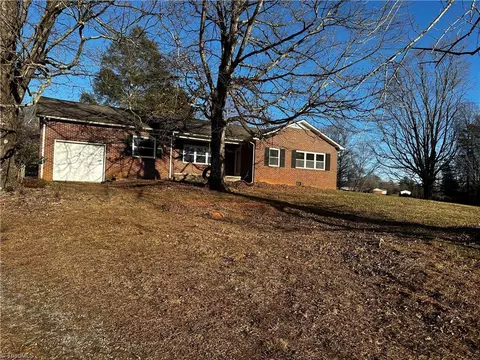 3476 Champion Mt Pleasant Rd, Ferguson, NC 28624