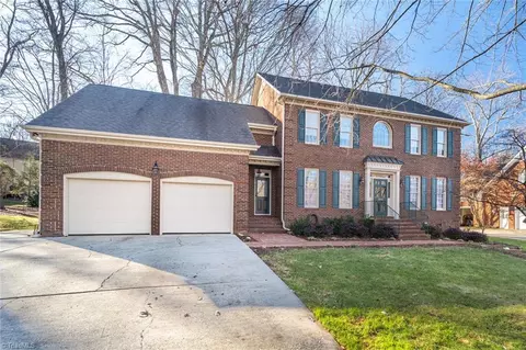 3805 Friendly Acres Dr, Greensboro, NC 27410