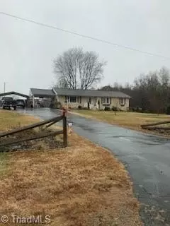 135 Carvie Smith Rd, Kernersville, NC 27284