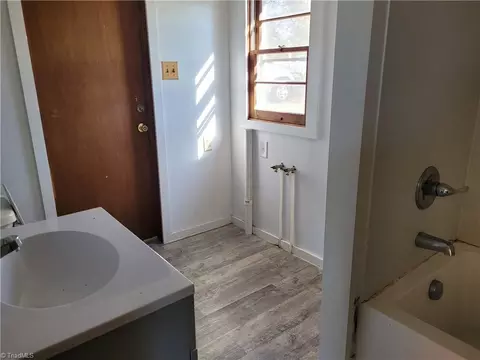823 Davis St, Mount Airy, NC 27030 photo 10