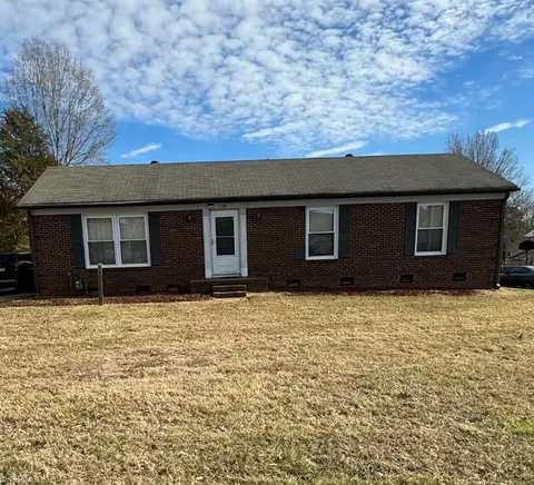 1165 Jonestown Rd, Winston Salem, NC 27103