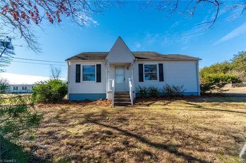 8016 Nc Highway 66 S, Rural Hall, NC 27045