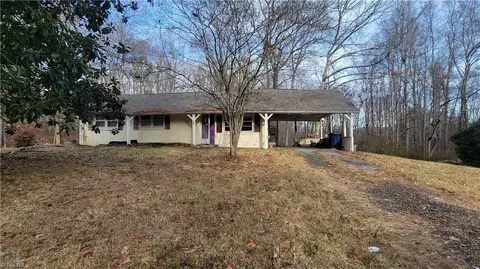 304 Madison Beach Rd, Madison, NC 27025