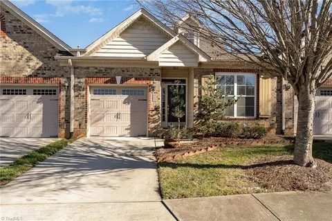 5264 Esher Dr, Walkertown, NC 27051