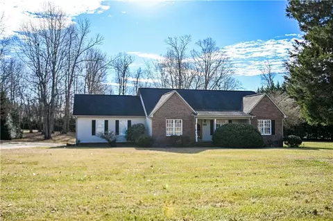 13590 Us Highway 158, Reidsville, NC 27320