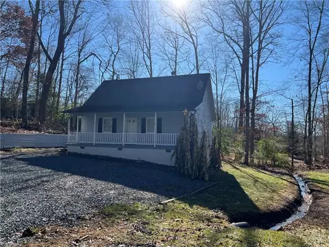 1053 Cannon Heights Dr, Asheboro, NC 27205