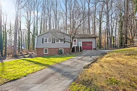 29 Windsor Rd, Thomasville, NC 27360 photo 3