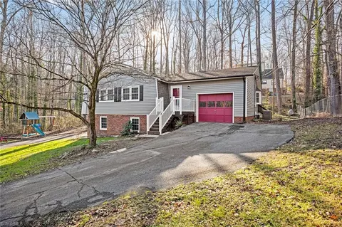 29 Windsor Rd, Thomasville, NC 27360 photo 5