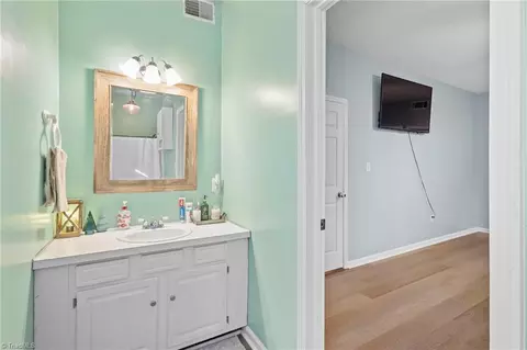 29 Windsor Rd, Thomasville, NC 27360 photo 33
