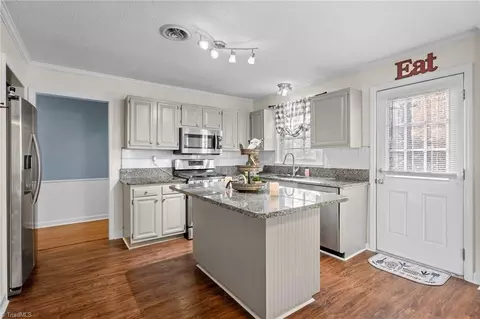 29 Windsor Rd, Thomasville, NC 27360 photo 14