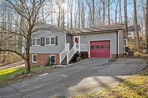 29 Windsor Rd, Thomasville, NC 27360 photo 6