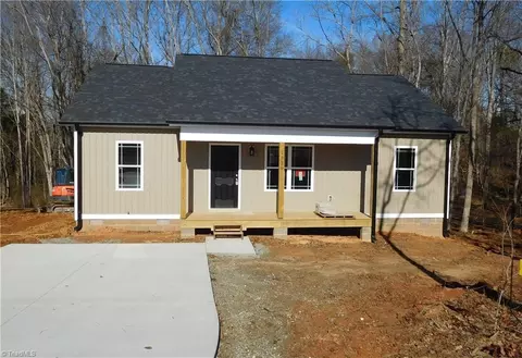 1530 Becky Hill Rd, Lexington, NC 27295