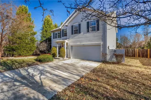 773 Korner Rock Rd, Kernersville, NC 27284