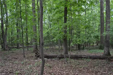 429 Country Club Dr, Stoneville, NC 27048