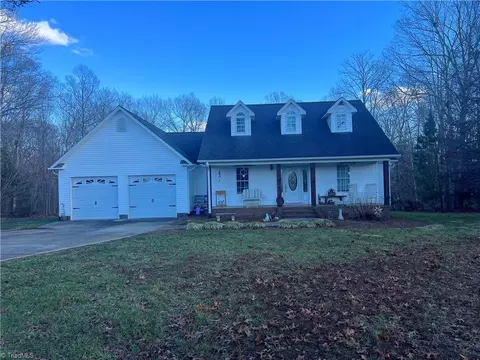 4678 Hoover Hill Rd, Trinity, NC 27370 photo 2