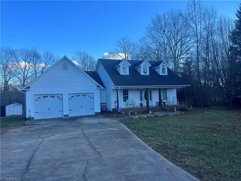 4678 Hoover Hill Rd, Trinity, NC 27370 photo 3