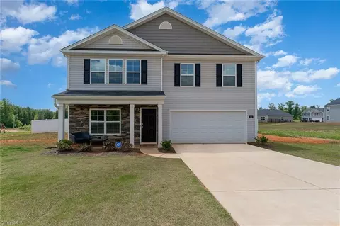 143 Culloden Dr, Mocksville, NC 27028