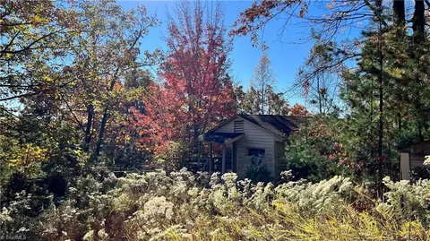 350 Deer Track Ln, Purlear, NC 28665 photo 25