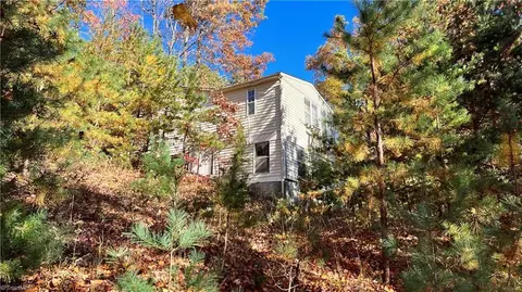 350 Deer Track Ln, Purlear, NC 28665 photo 24