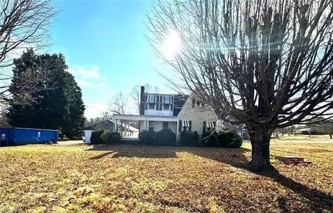 4730 Kernersville Rd, Kernersville, NC 27284