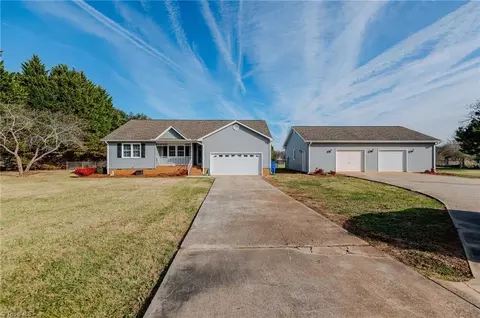 2021 Whitt Hunt Rd, Pleasant Garden, NC 27313