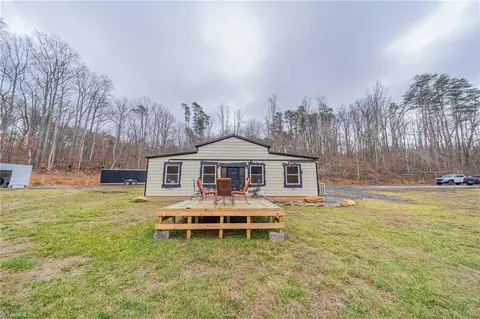 2212 Old Winston Rd, Pinnacle, NC 27043 photo 2