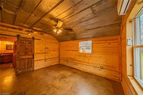 2212 Old Winston Rd, Pinnacle, NC 27043 photo 14