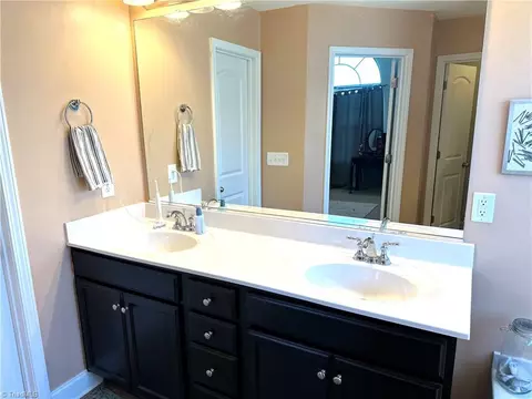 Bath - 117 Radiant Path, Trinity, NC 27370 photo 3 of 4