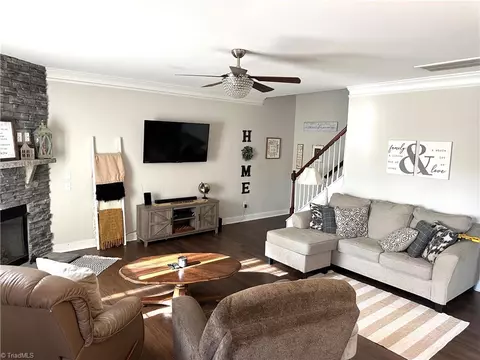 Living - 117 Radiant Path, Trinity, NC 27370 photo 4 of 6