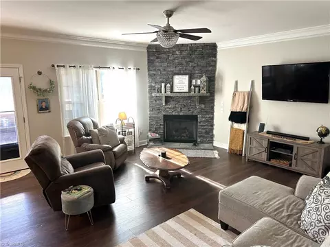 Living - 117 Radiant Path, Trinity, NC 27370 photo 5 of 6