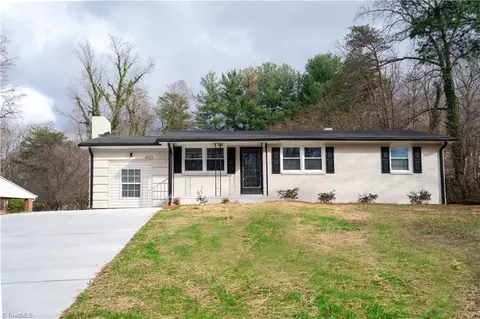 4815 Southwin Dr, Winston Salem, NC 27104