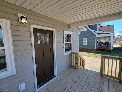 703 Redding Dr, High Point, NC 27260 photo 3