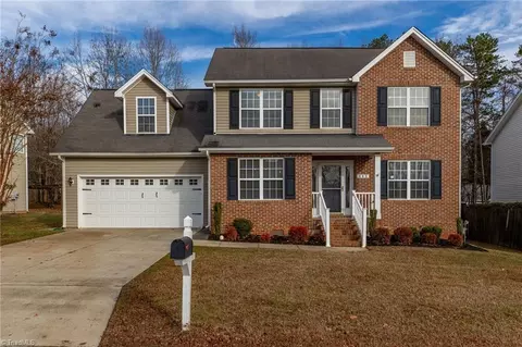 645 Camden Place Dr, Winston Salem, NC 27103