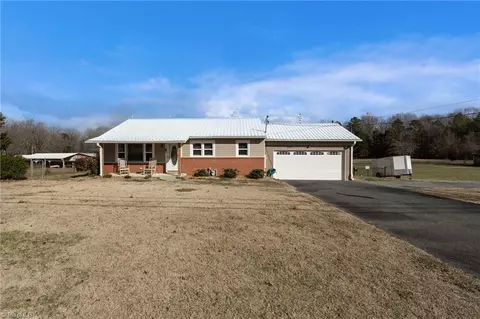 3281 Old Us Highway 64 E, Lexington, NC 27292