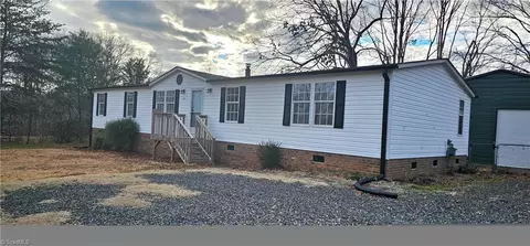 505 Franklin Dr, Eden, NC 27288