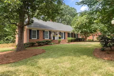105 Battle Rd, Greensboro, NC 27410