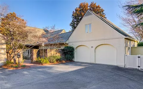 13 Graylyn Place Ct, Winston Salem, NC 27106
