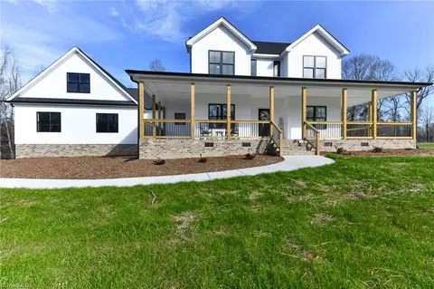 169 Hidden Acres Dr, Thomasville, NC 27360