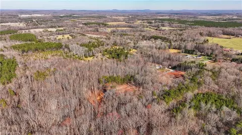 463 Golfcrest Rd, Denton, NC 27239 photo 3