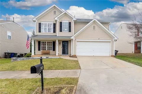 3823 Robbins Brook Dr, Winston Salem, NC 27107