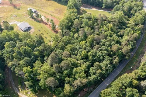 5214 Williard Rd, Oak Ridge, NC 27310