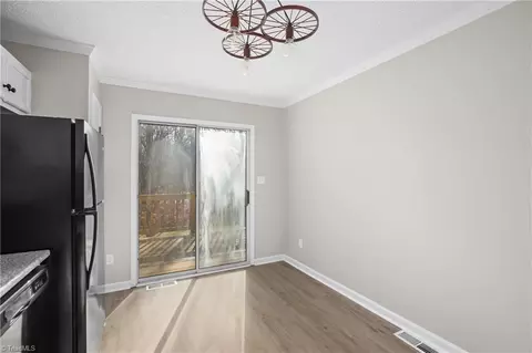3104 Windchase Ct, High Point, NC 27265 photo 9