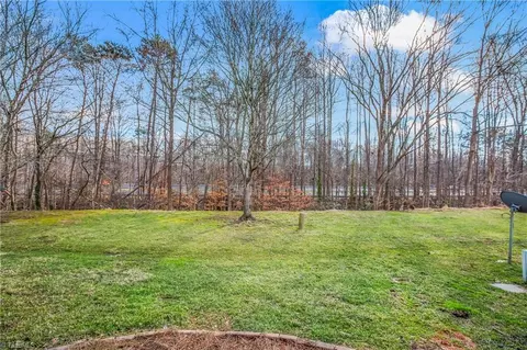 3104 Windchase Ct, High Point, NC 27265 photo 14