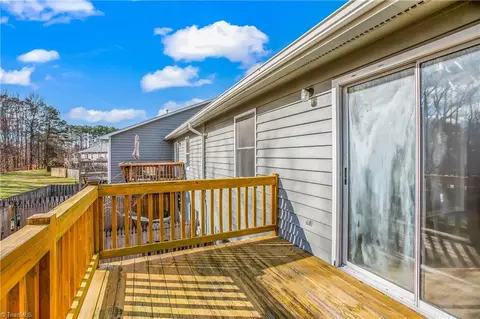 3104 Windchase Ct, High Point, NC 27265 photo 12